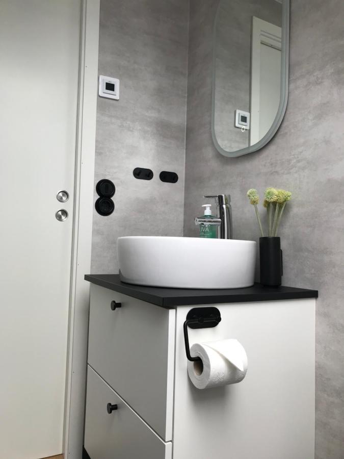 Ferienwohnung Nybyggd Mysig Laegenhet I Falkenberg, Troeingeberg 5Min Fran E6, 30Min Ullared, Naera Stationen Exterior foto